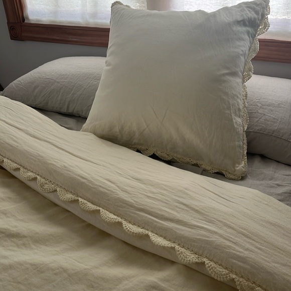 Restoration Hardware teen linen duvet cover and sham